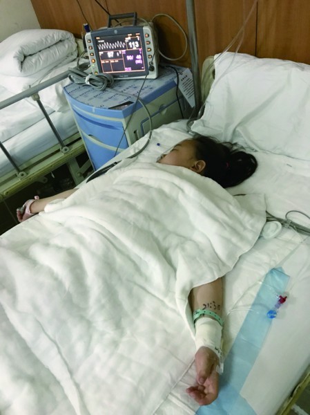 8岁车祸重伤女孩仍未脱离危险 一直没喊疼还安慰妈妈