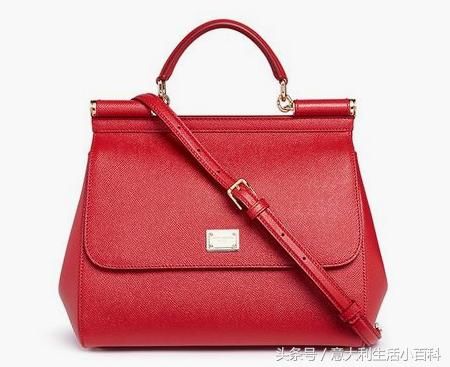 司年会同学聚会用着奢侈品却读错大牌的发音你