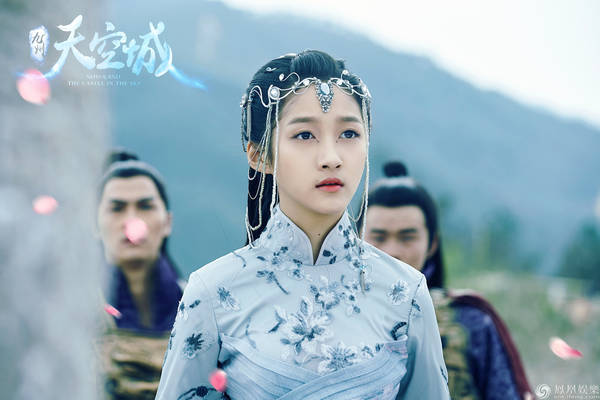 小学生身材?张若昀调侃周冬雨的胸太小