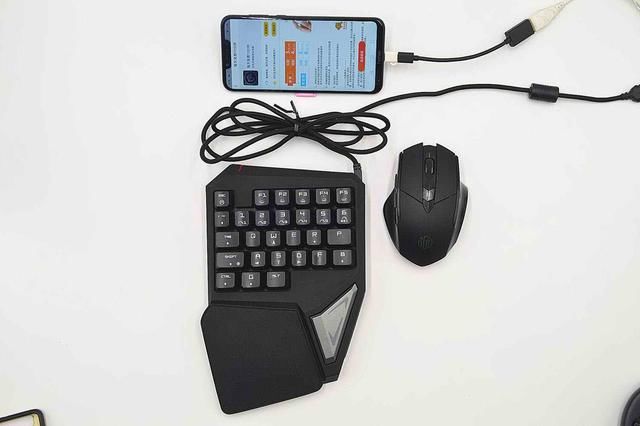 荣耀Play还能玩电脑游戏,这个游戏另类玩法值