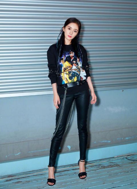 当杨幂穿上皮裤,Angelababy也不得不甘拜下风