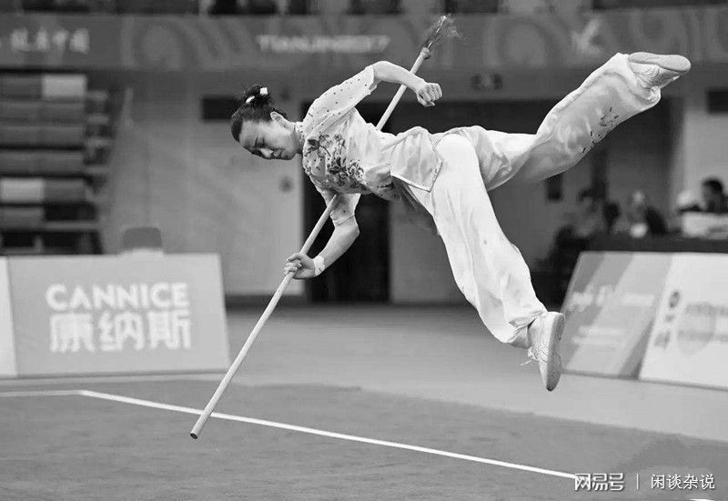 谁说女子不如男,这位抗日女英雄在对日寇的肉搏战中,成功超神