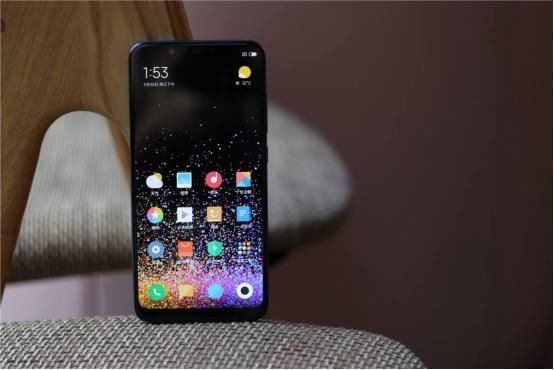 戏体验是检验手机性能的标准 小米8VS荣耀pla