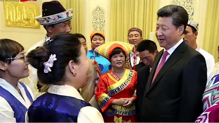 《56个民族儿女寄语十九大》第一期第1集 哈萨克族:冬窝子越来越温暖 《56个民族儿女寄语十九大》第一期第1集 哈萨克族:冬窝子越来越温暖