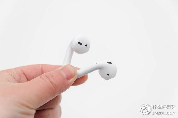 Apple 苹果 Airpods 无线蓝牙耳机值不值得买