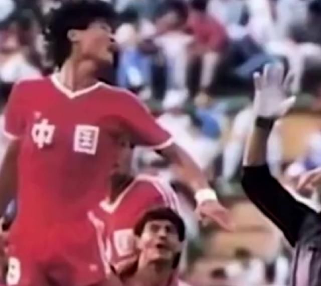 国足史上最辉煌时刻,2:0战胜日本进军奥运会,无