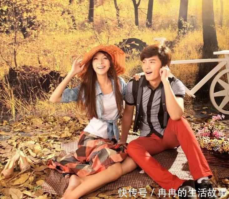 女孩倒追男孩不同意,女孩结婚的时候邀请了男