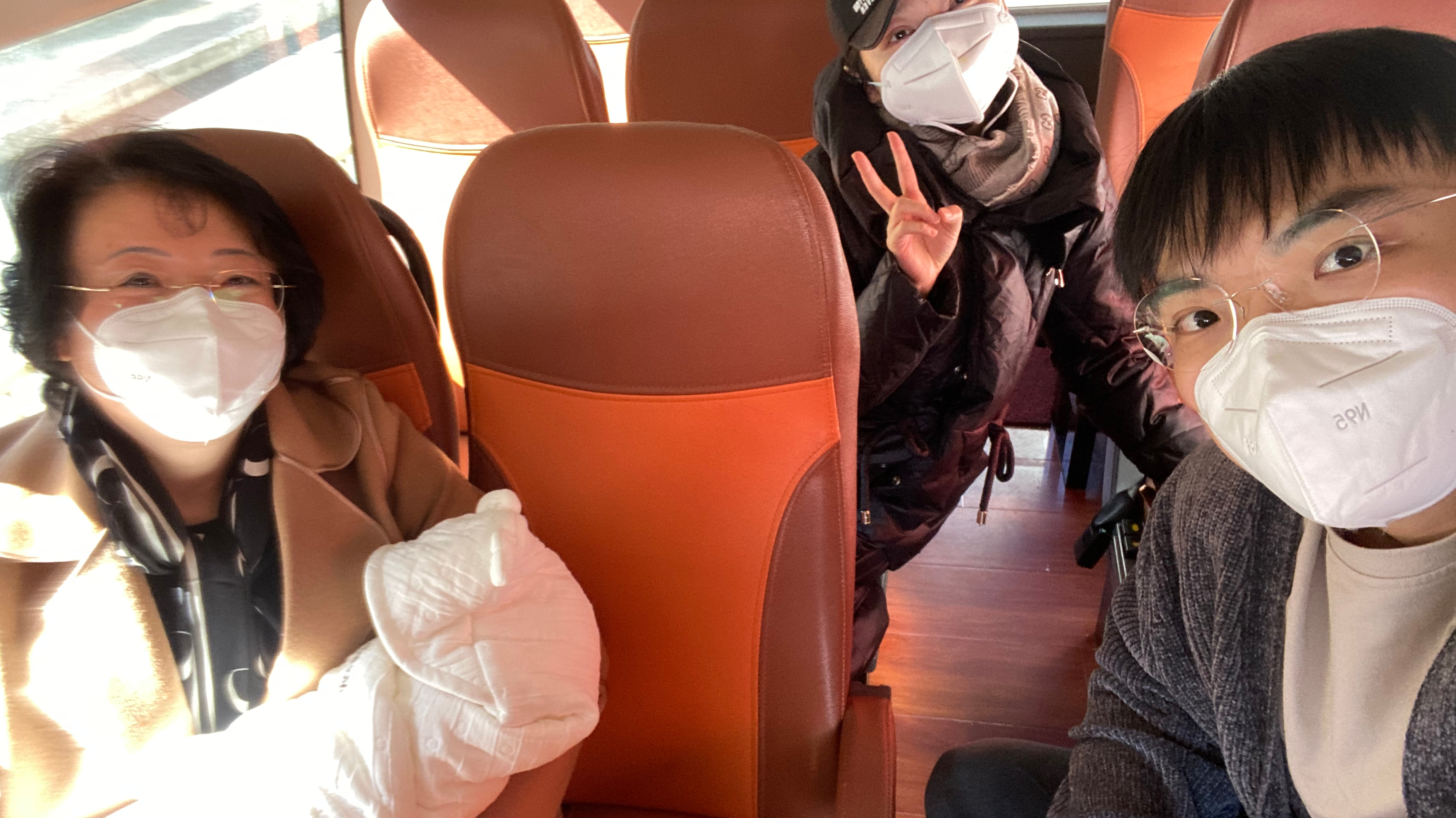 DAY7 | 暖!封控小区青青家园喜迎首个新生儿回家!猜猜叫什么名字? DAY7 | 暖!封控小区青青家园喜迎首个新生儿回家!猜猜叫什么名字?