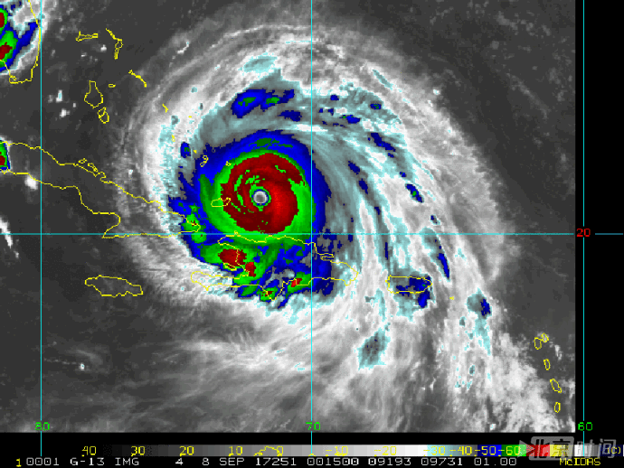 据了解，现佛州南部超过50万人紧急转移，交通严重阻塞，航班一票难求。