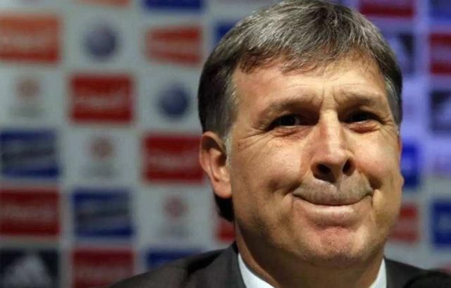 马拉多纳被邀请看世界杯,日薪8万,阿根廷出局