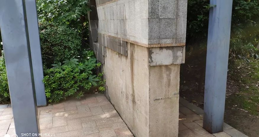 触目惊心!镇江知名豪宅被曝电梯惊魂、违建