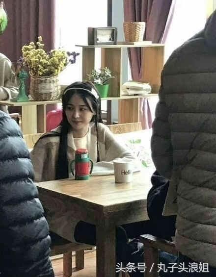 四大当红女星素描照,赵丽颖可爱、热巴性感,郑