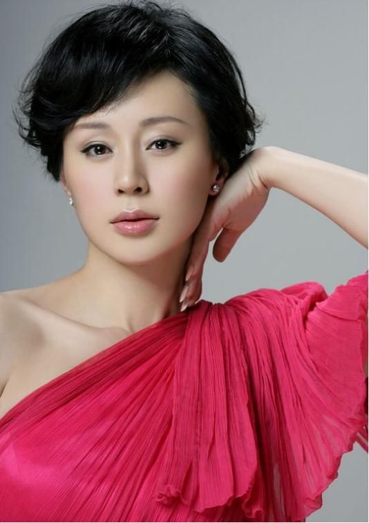 她凭《琅琊榜》走红,腹黑女专业户,与丈夫裸婚