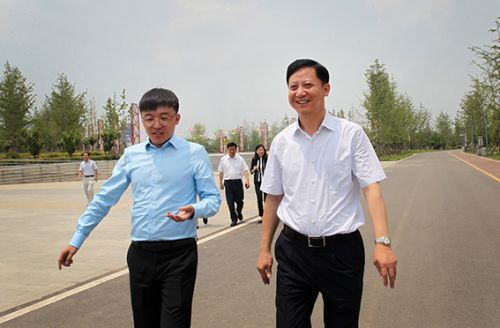 优易数据ceo王亚松一行来淮考察