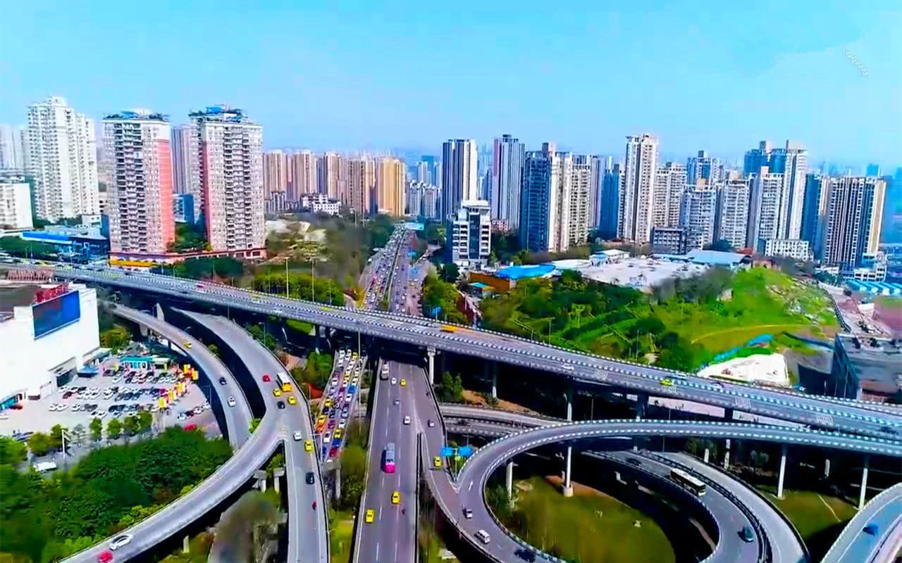 中国超牛的超大城市,GDP近两万亿,发展速度全