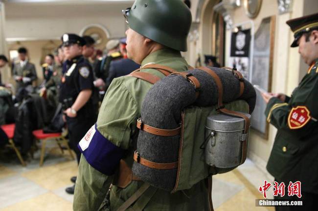 军事发烧友北京集体秀军装 世界 军事发烧友北京集体秀军装 世界