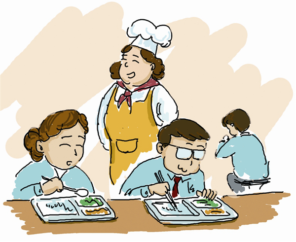 粮库员工拿着自己的餐具取餐,就餐,现场没有高声喧哗,没有交头接耳