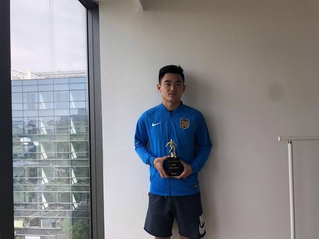 中超第九轮评奖,江苏苏宁黄紫昌双响炮,队内M