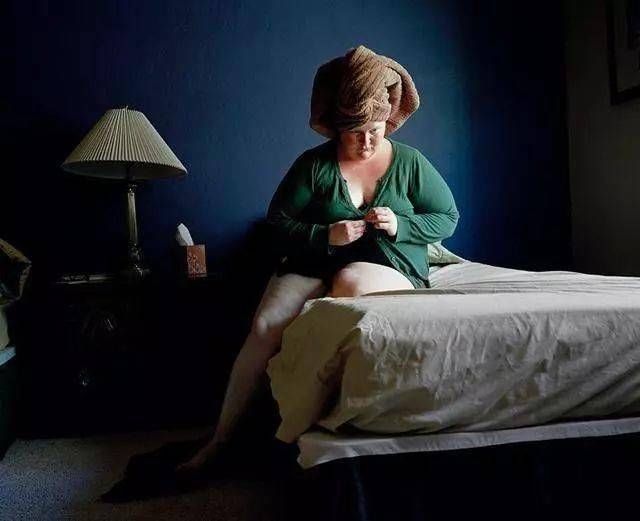 三观被刷新!抖音里的高颜值小哥有个200斤的女