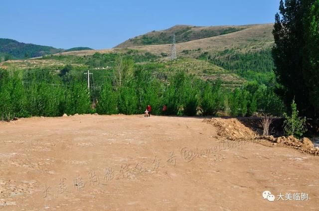 临朐石家河生态经济发展区的那条路
