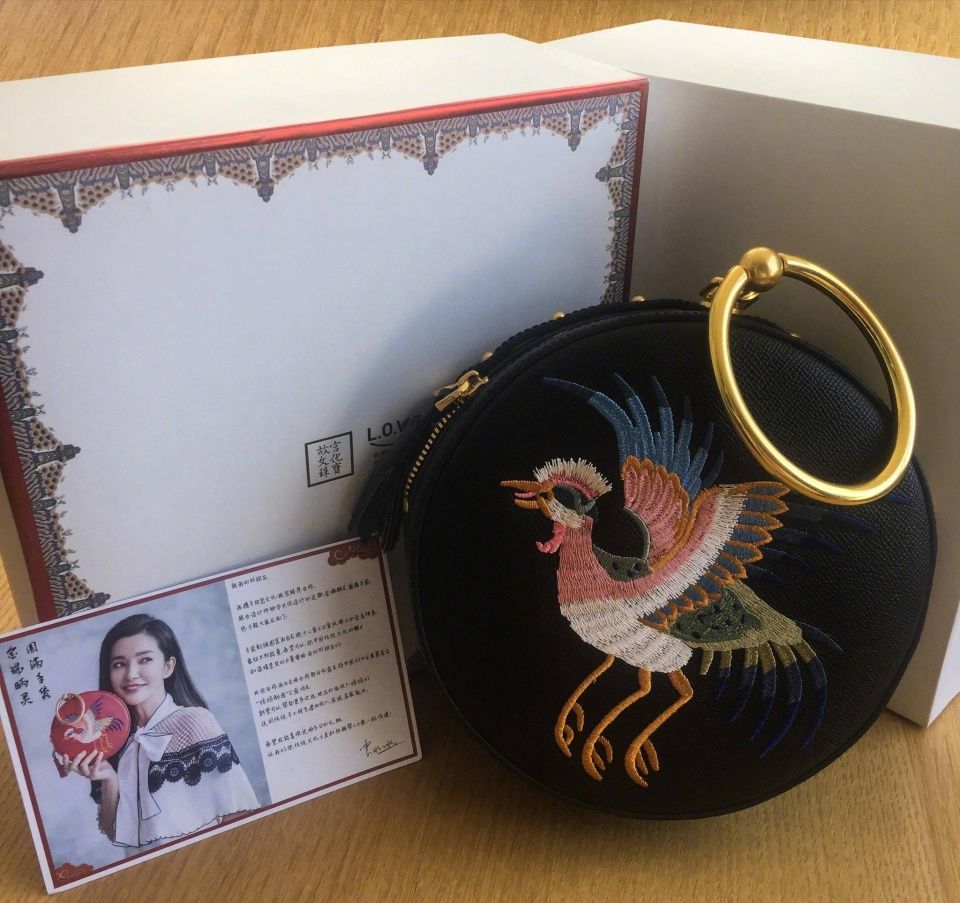 杨幂人缘不好却深受大花们喜爱,范冰冰和李冰