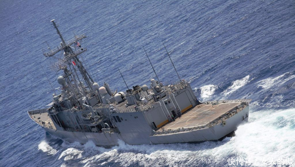 两艘美战舰被导弹击沉,中方军舰目睹一切,美军