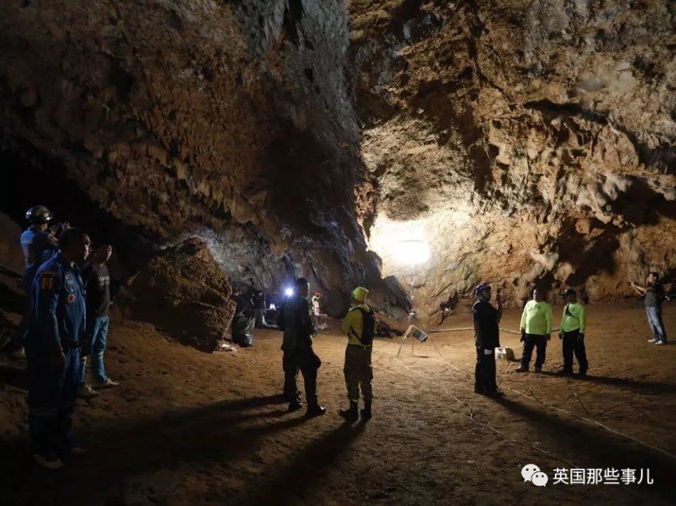 刚刚!泰国3名少年足球队队员已被成功营救出洞
