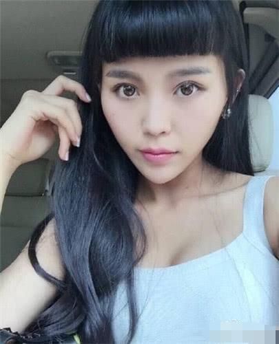 乾隆蹲马谈边吃西瓜边吃边夸瓜甜刚走出500米命令：杀了及亚洲av日韩aⅴ色老头V及-新杨贵妃传奇映画官网
