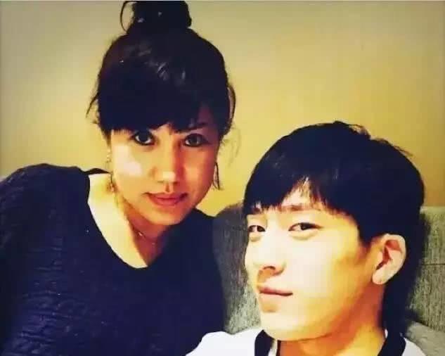 父亲好赌导致他七岁前都没见过妈妈,你可知井柏然还有这样的童年