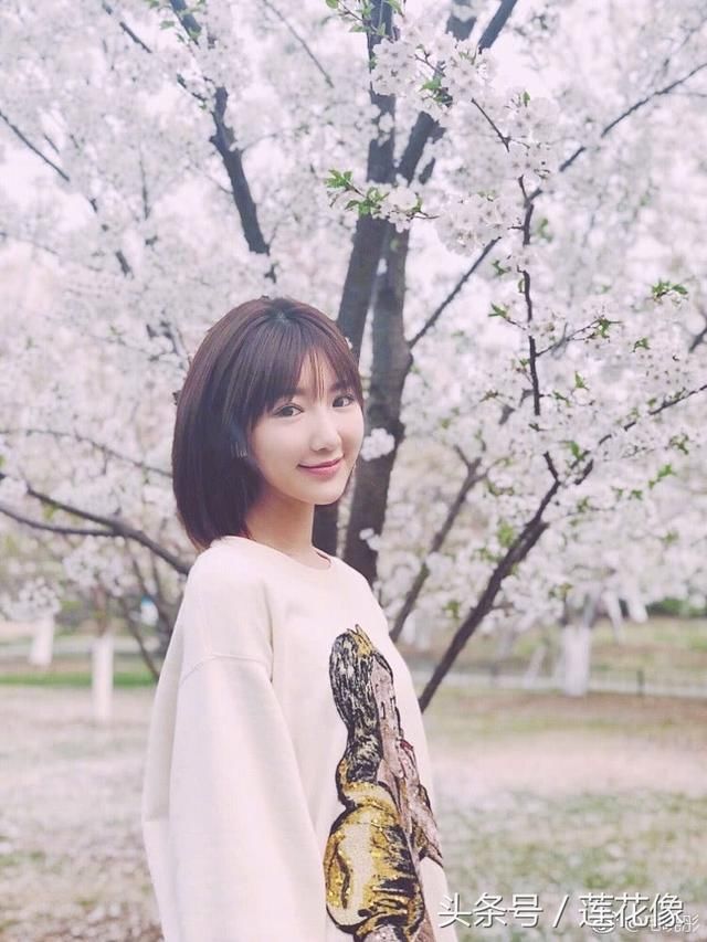 毛晓彤微博晒照疑似开始新恋情,网友:他比陈翔