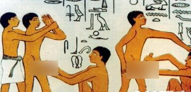 5　巴伐利亚国王奥图一世(1848-1916)：每天杀一人令自己“清醒”

据称，奥图一世是路德威格二世的弟弟，他的精神状态比哥哥的更糟糕———甚至当他成为巴伐利亚国王之前，他就已被当作疯子被关了整整8年。

恐怖的是，当奥图成为国王之后，为了控制自己的精神病不发作，他决定每天早上枪杀一名农民。奥图认为，这个办法可以让他“保持清醒”。为了避免他伤害任何人，侍从惟有每天早上悄悄将其手枪中的子弹换成假子弹，然后让保镖假扮成农民，每当他开枪时便倒地装死。