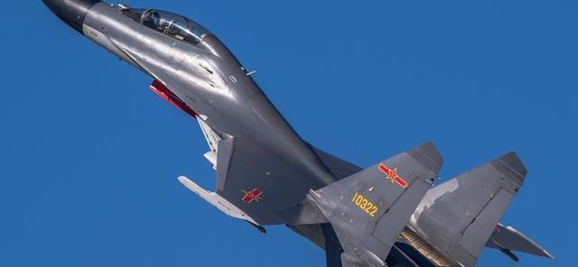 中国空军王牌主力战机歼11BS 集容貌与战力于
