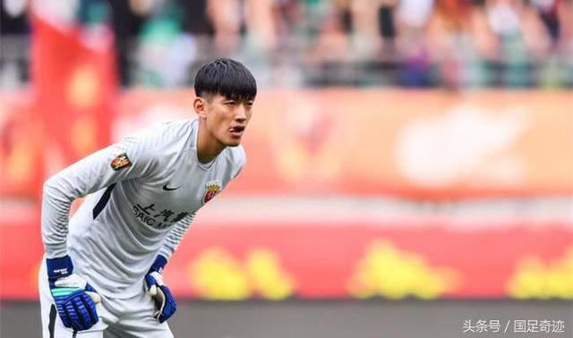 中国第1门将中超再现世界级扑救:他已成里皮国