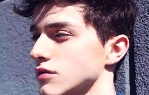 到底怎样的男生才算帅哥?真正标准是这些