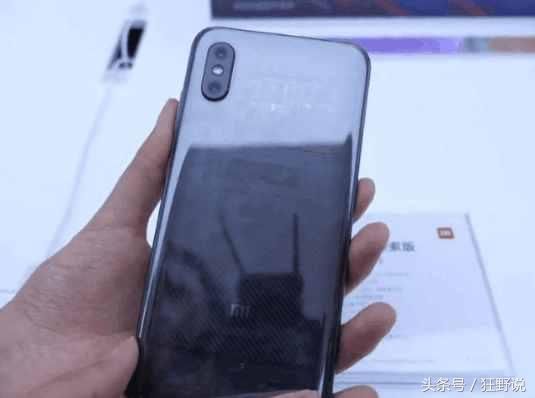 雷军终于不耍猴了,小米8探索版正式量产并入网