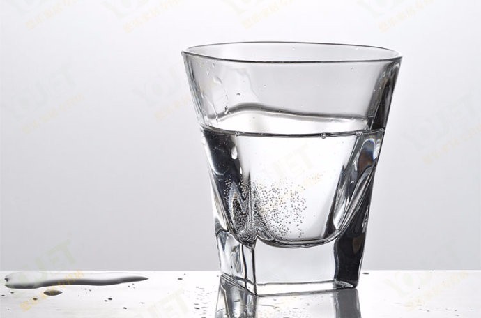 大多数人在许多场合喝白酒都属于非自愿行为,那么,在这种不得不喝的