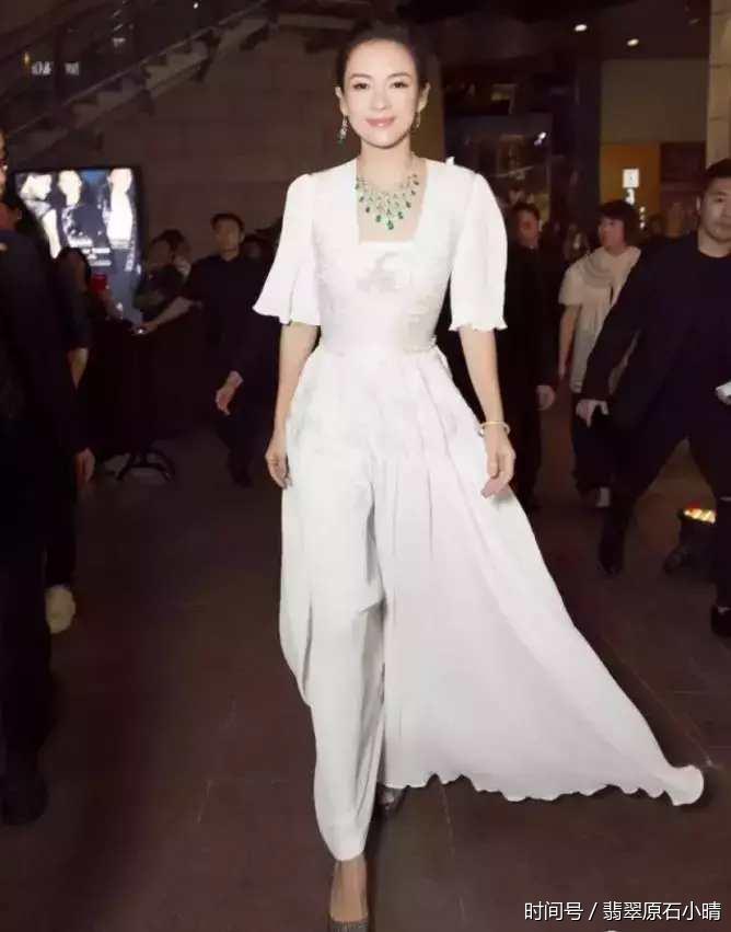 章子怡节目上怒摔刘烨鞋子上热搜? 但比这更显