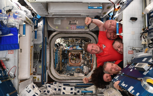 太空船现破洞 疑为太空人蓄意挖出