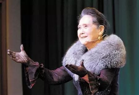 鲁园,年纪最大的飞天女主,奶奶专业户,如今9