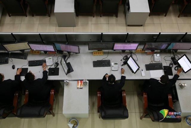 亚洲第一!每天 24000 余货运列车在郑州北站这