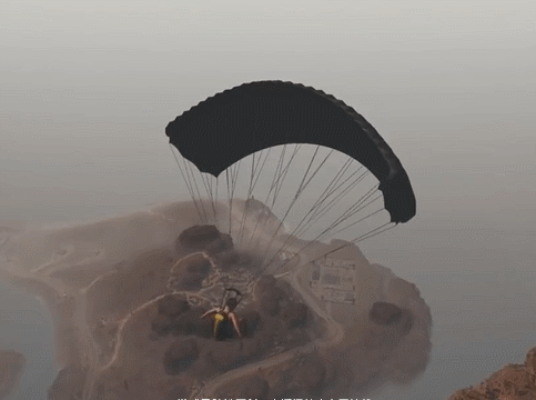 绝地求生:玩家刚跳伞还没看见人就落地成盒,看完回放直接怒了