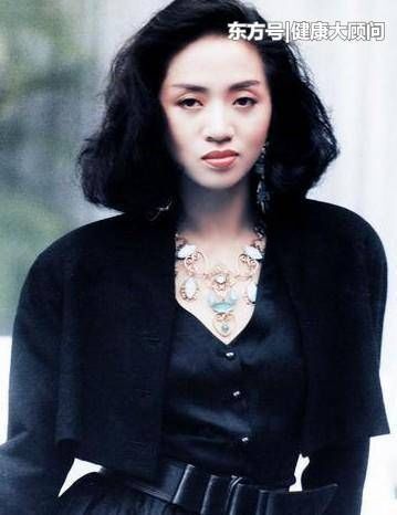 梅艳芳40岁死于宫颈癌,女性要有这4个症状,你