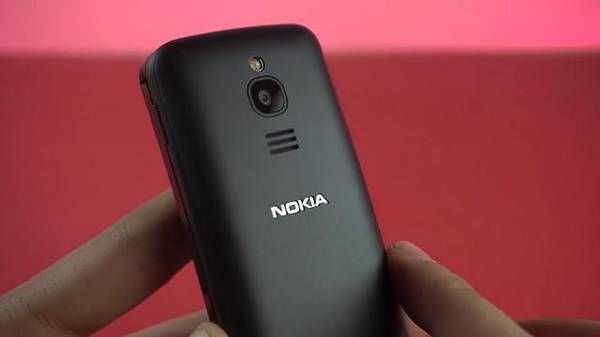 诺基亚8110开箱:上4G网玩游戏 和iPhoneX没大