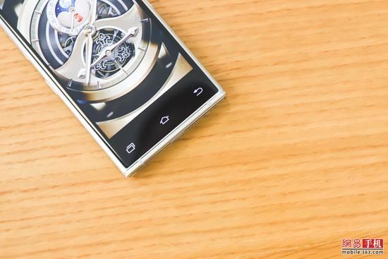 三星W2018评测:一款有着最强单摄的商务旗舰