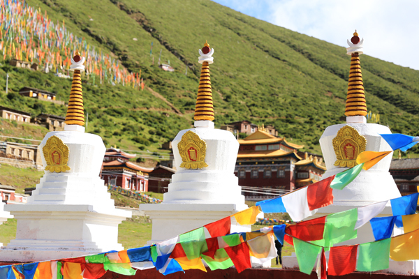 圣地甘孜:在此可感受浓郁的木雅藏族风情!