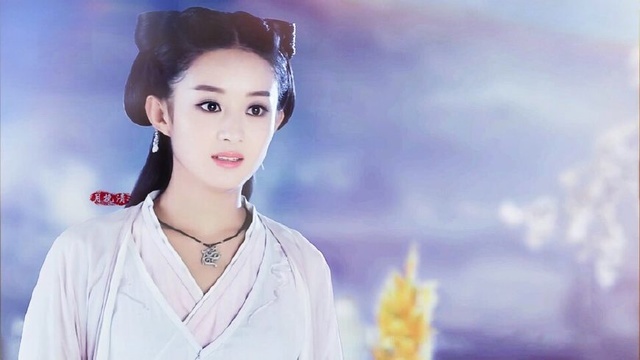 杨幂赵丽颖微博引发骂战 粉丝开撕赵丽颖无辜