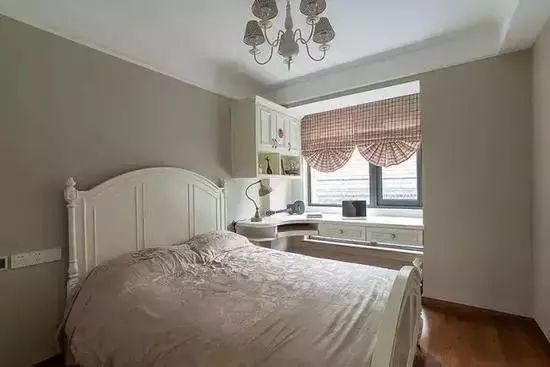 飘窗改成书桌 飘窗改成书桌