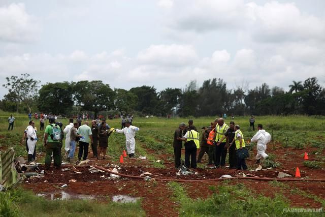 古巴坠机事故致100余人遇难,救援现场视频曝光