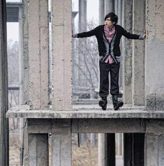 明星也有怪癖,陈伟霆爱挠屁股杨幂抠鼻,赵又廷