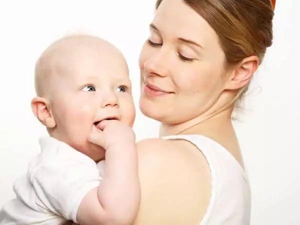 据说哺乳期来大姨妈,奶水变毒汁!问题来了